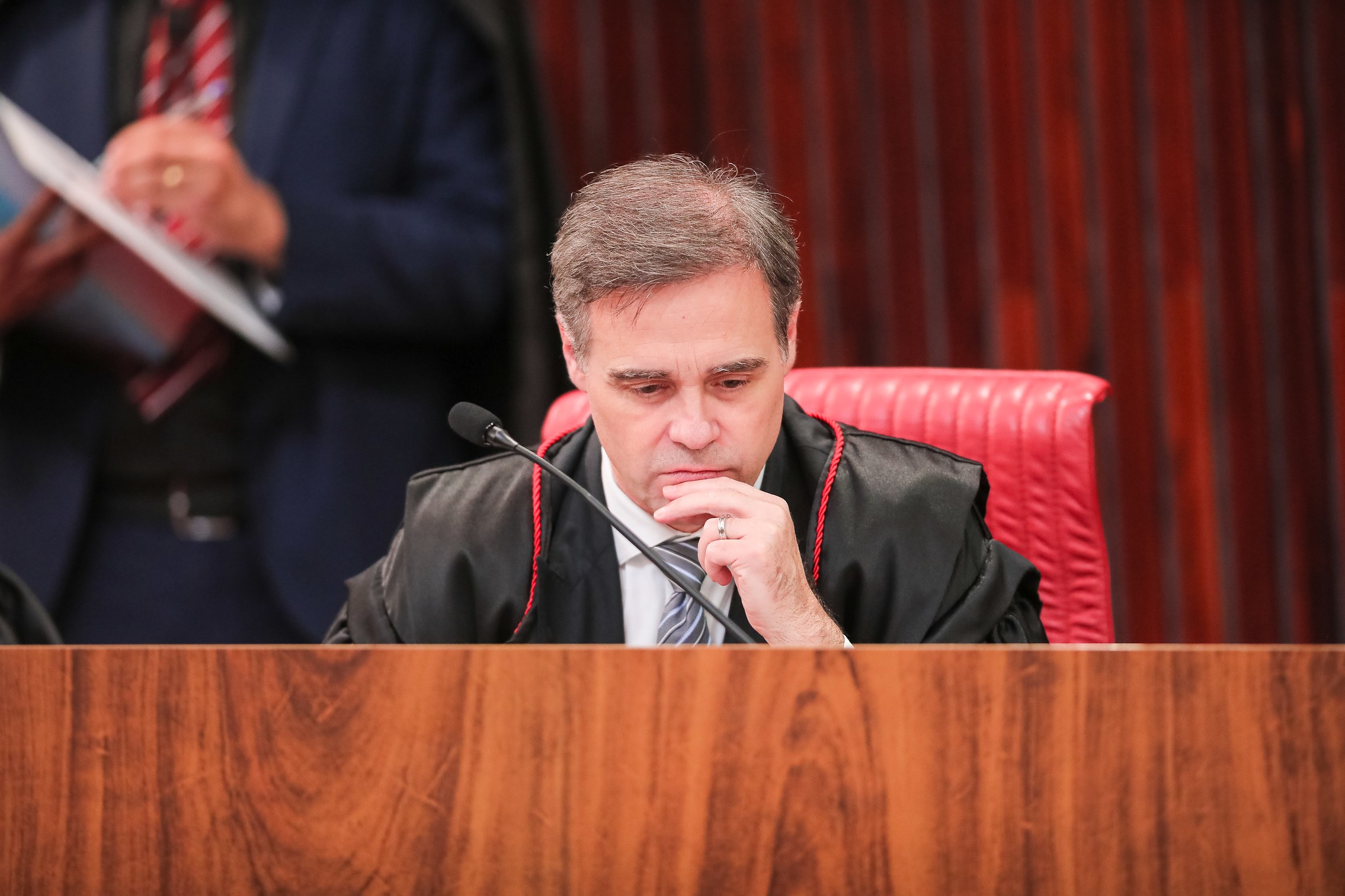Mendonça pede destaque e interrompe julgamento no TSE sobre vídeo de Lula