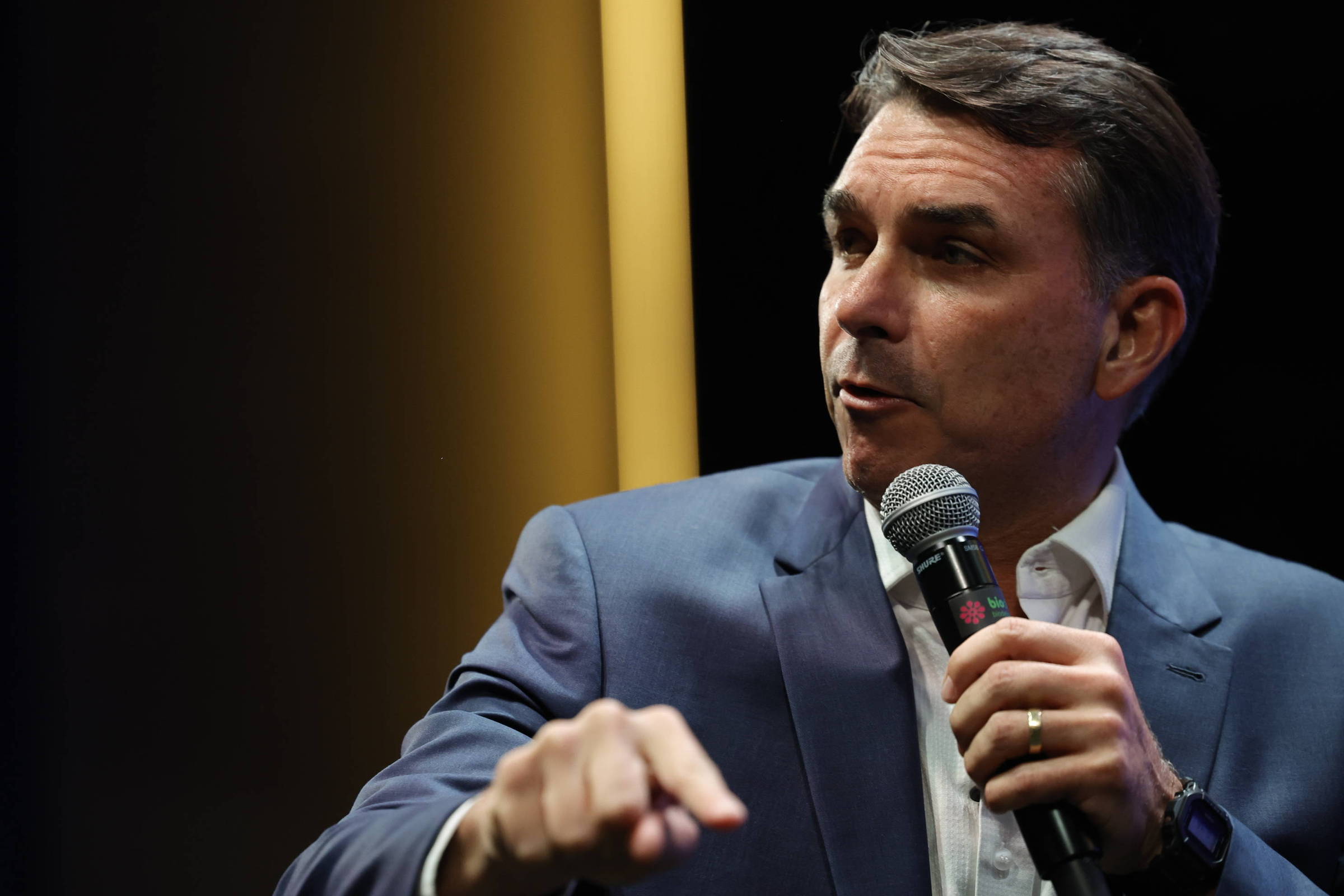 Plenário do TSE manda remover posts de Flávio Bolsonaro sobre fala de Lula