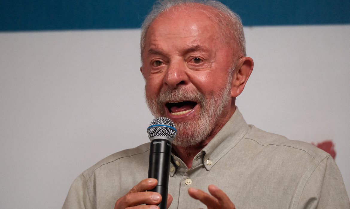 Lula aceita condições de Flávio para abrir sigilos e cobra ação até quinta