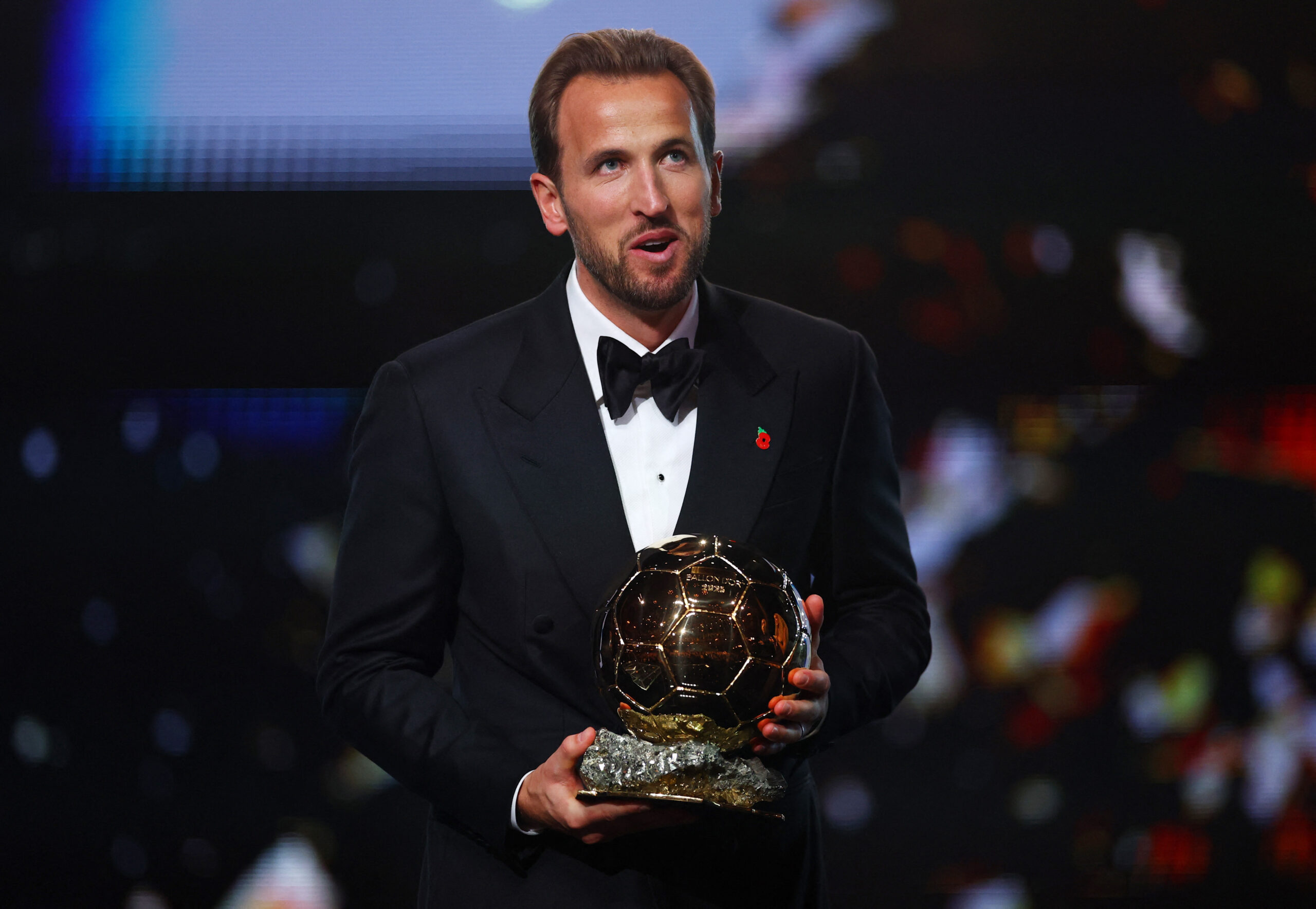 Harry Kane leva a Bola de Ouro 2026 em cerimônia em Londres