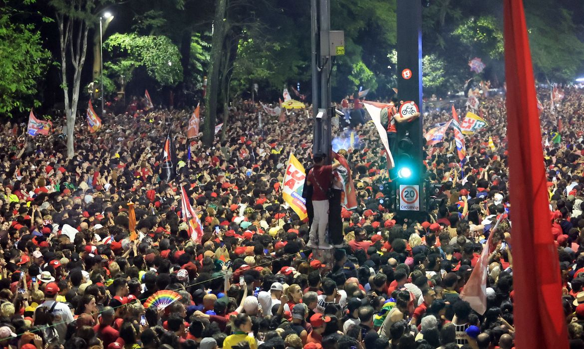 Lula alcança recorde histórico de votos em eleição presidencial