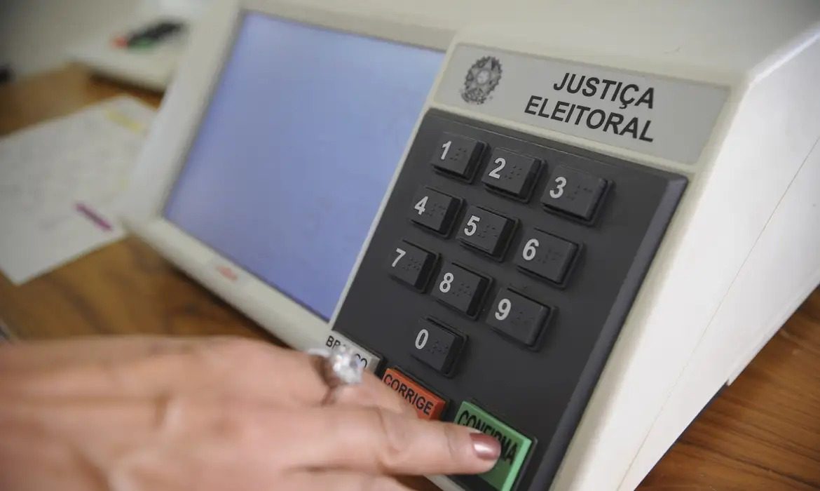 Direita comandará 15 governos estaduais após segundo turno