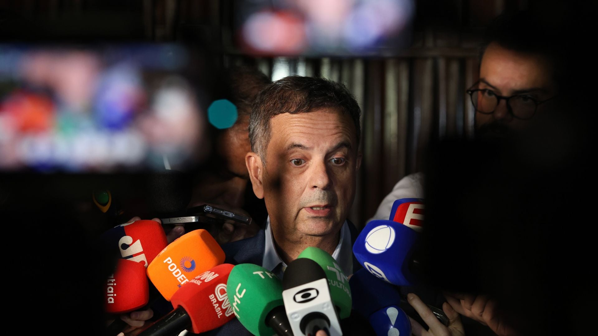 Marinho diz que Flávio Bolsonaro avisou que “daria um tempo” antes de perder contato