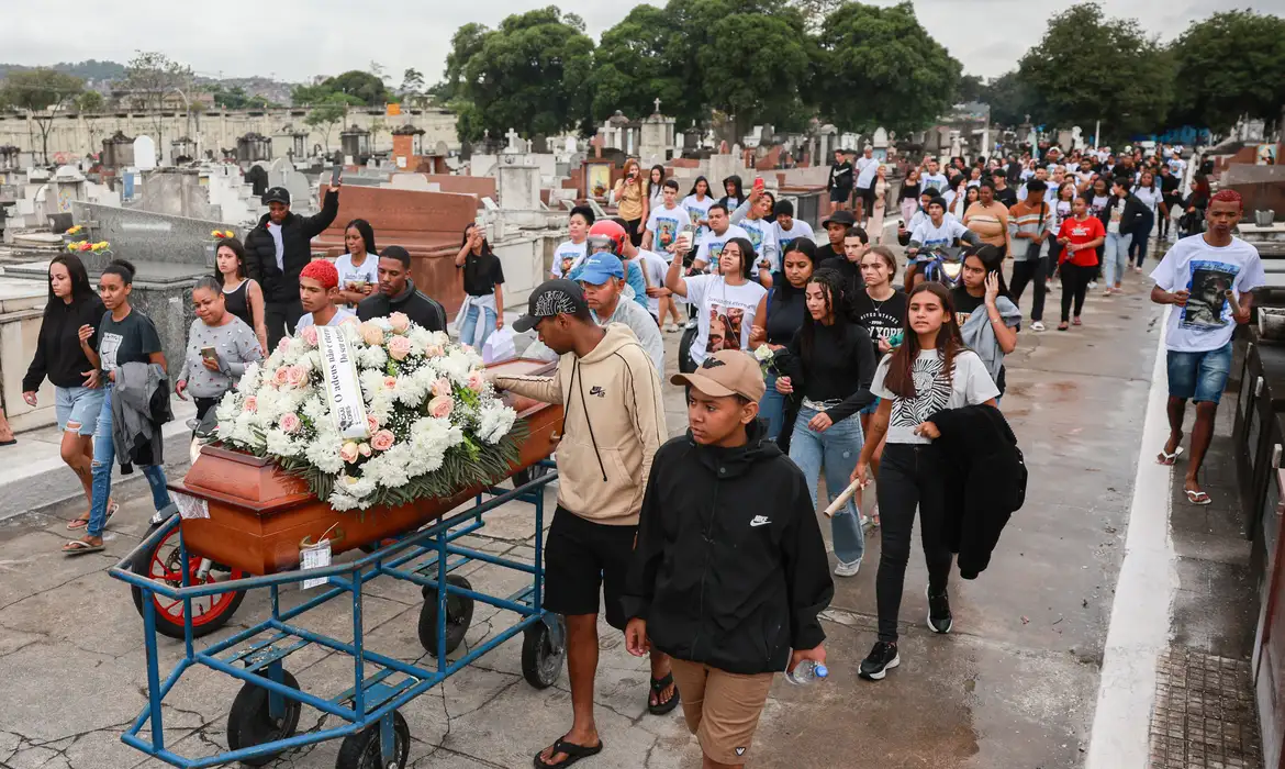 Um ano após operação no Alemão e na Penha, mortes seguem sob apuração