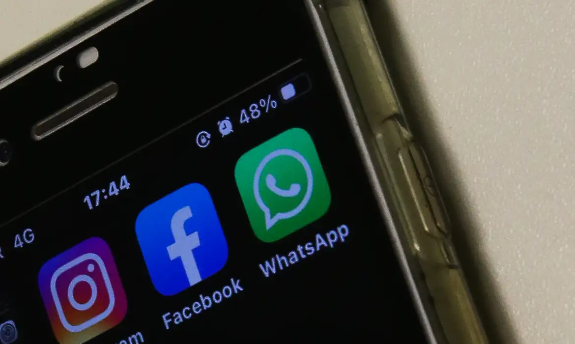 Como algoritmos das redes sociais passaram a figurar no debate sobre integridade eleitoral