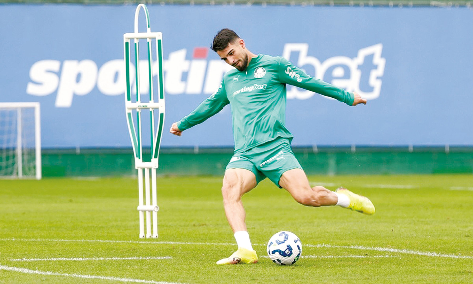 O atacante argentino, Flaco Lopez é uma das principais armas ofensivas do time do Palmeiras.