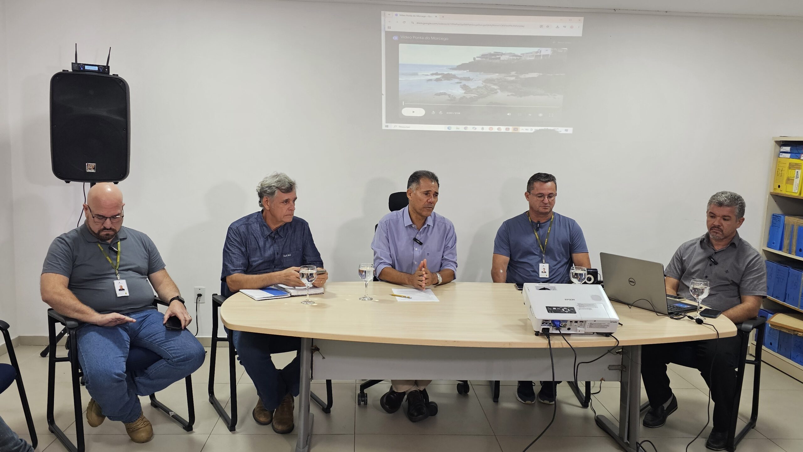 Prefeitura reforça alerta para queda de rochas na Ponta do Morcego, em Natal