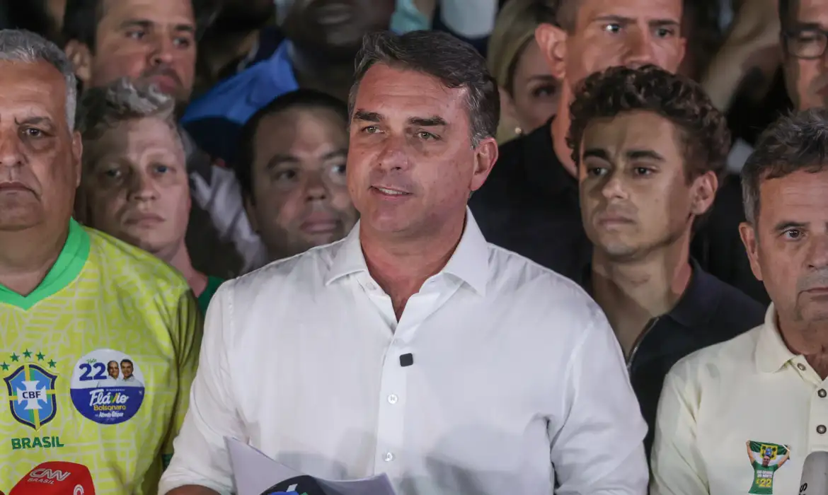 Andreazza vê carta de Flávio Bolsonaro como tentativa de liderar direita e possível foco de atrito