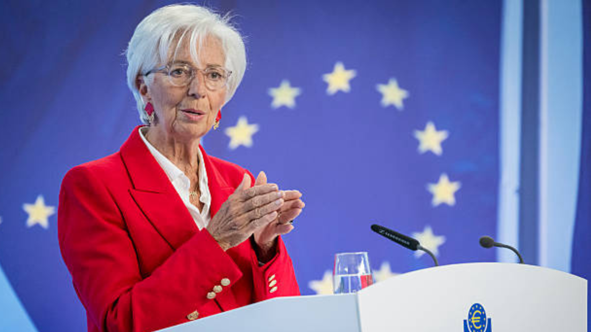 Lagarde renuncia e deixará o BCE em fevereiro de 2027