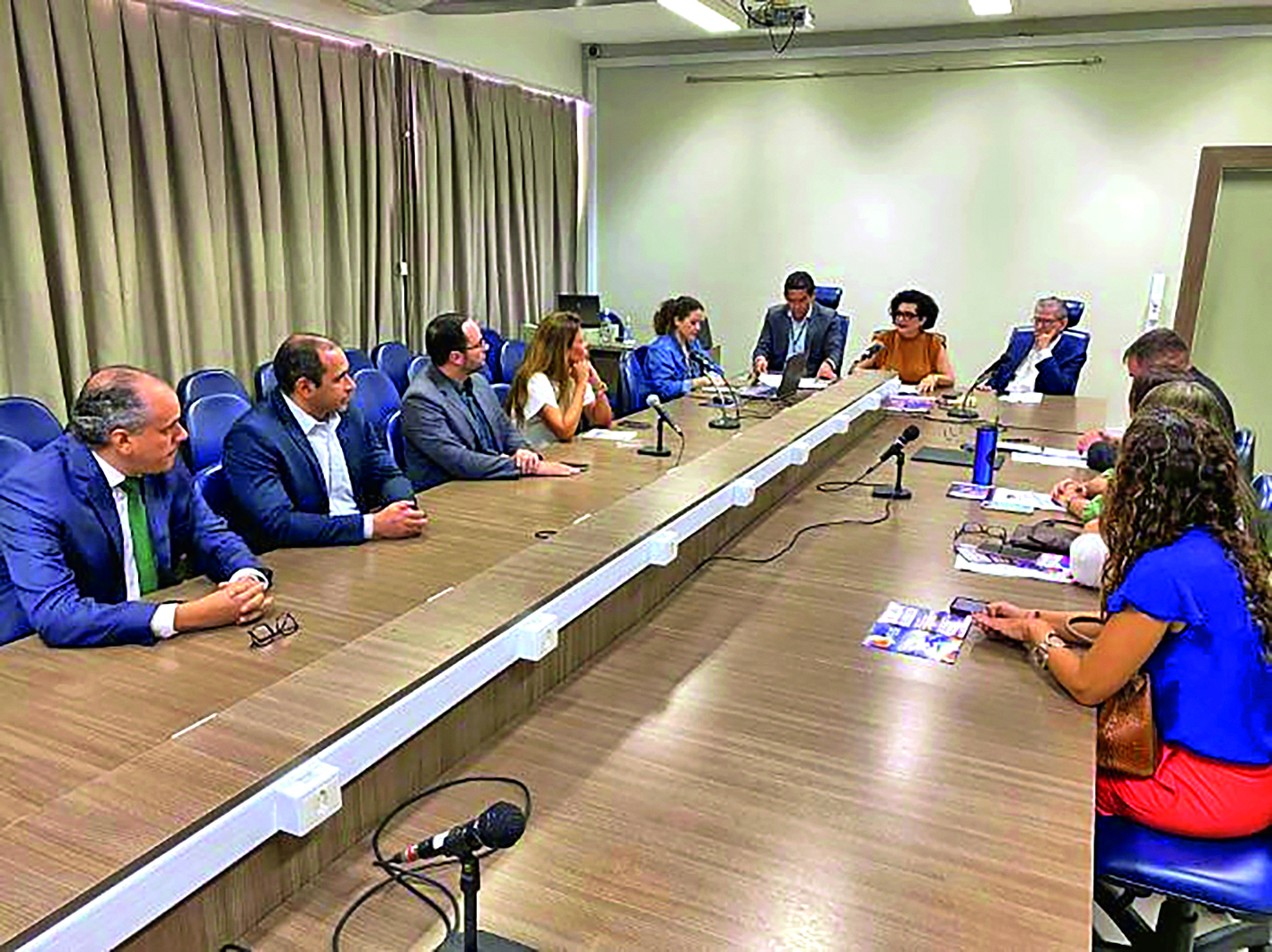 Reunião de integrantes da Ouvidoria da Assembleia Legislativa e da Rede Ouvir RN durante a certificação Aqui Tem Ouvidoria