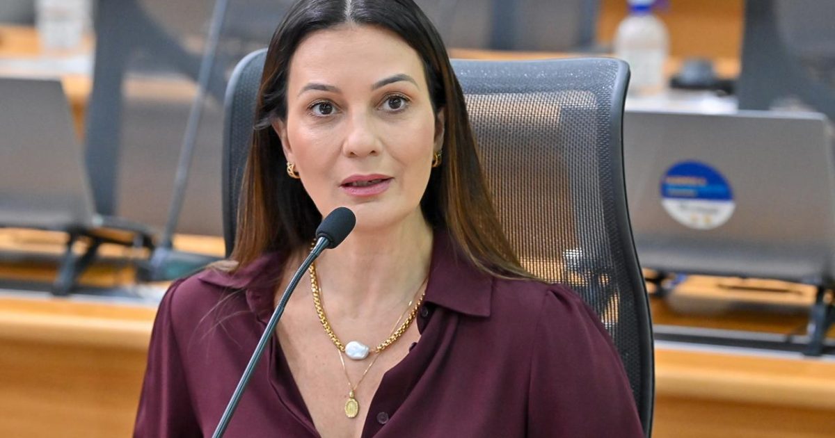 Depois de fazer oposição a Fátima, Cristiane Dantas virou o jogo e agora articula presidência da Assembleia
