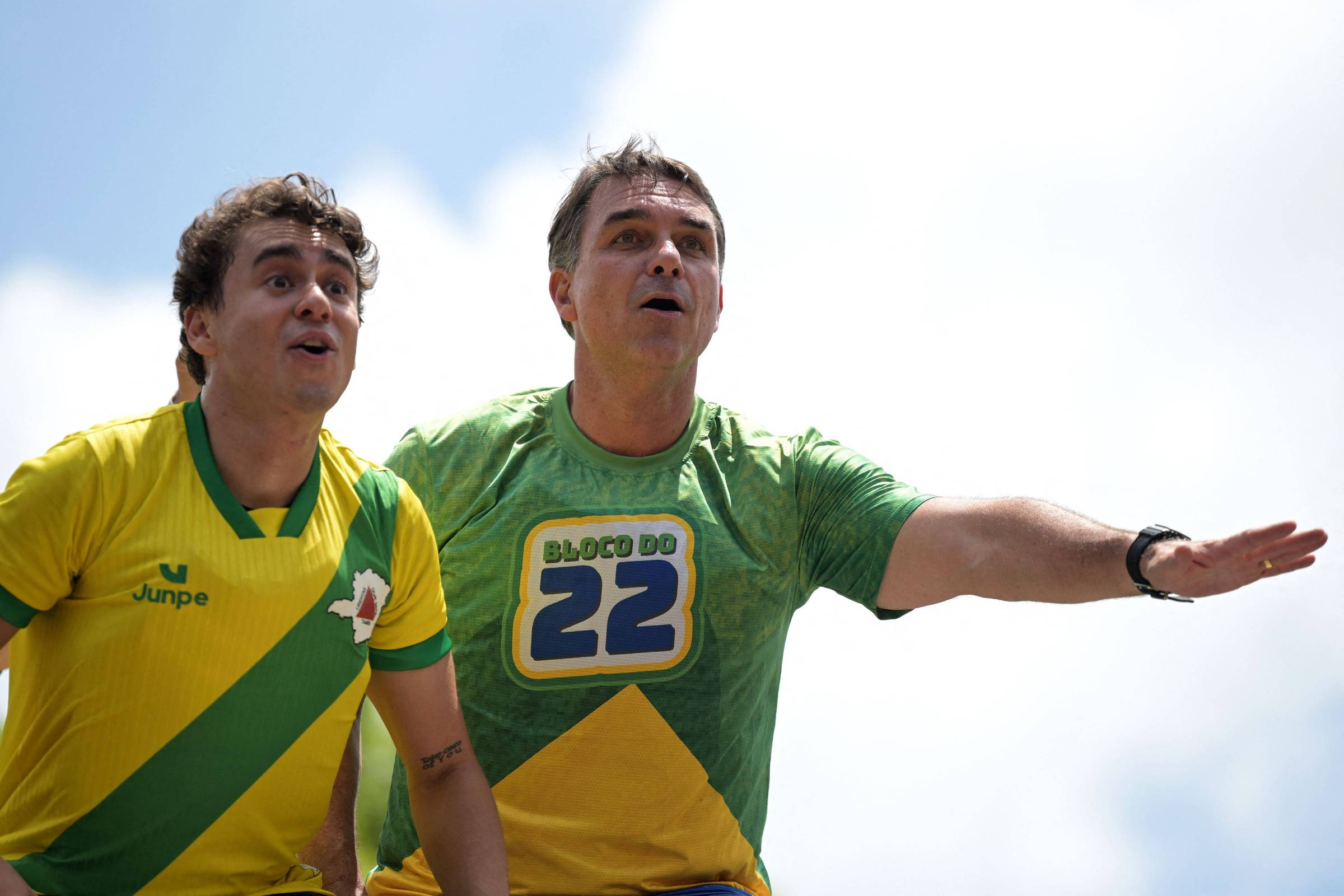 Nikolas Ferreira evita criticar carta de Flávio Bolsonaro e pede boicote a empresas de petistas